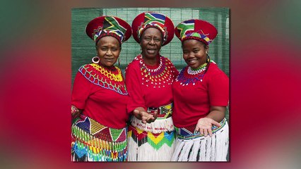 LA REVUE : La revue : Marie José Justamond/Festival les Suds à Arles