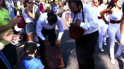 LA REVUE : La revue : Marc Peron/Président du festival de Martigues/Présentation de l'édition 2015