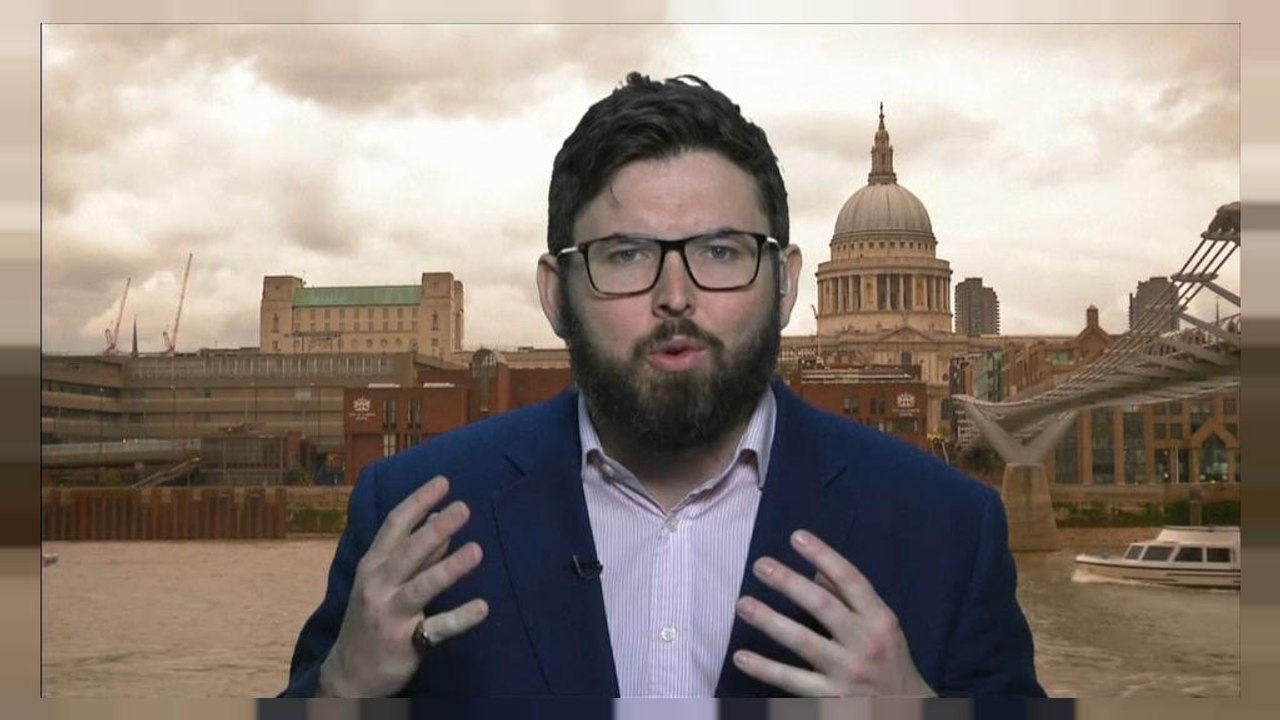 Ärger im Königreich: Neuer Pass soll in EU gedruckt werden