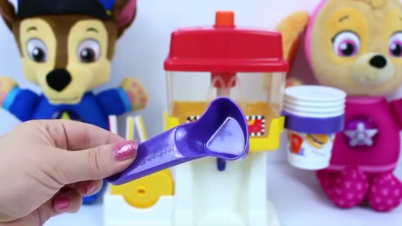 PATRULHA CANINA SKYE E CHASE MAQUINA DE REFRIGERANTE E SUCO