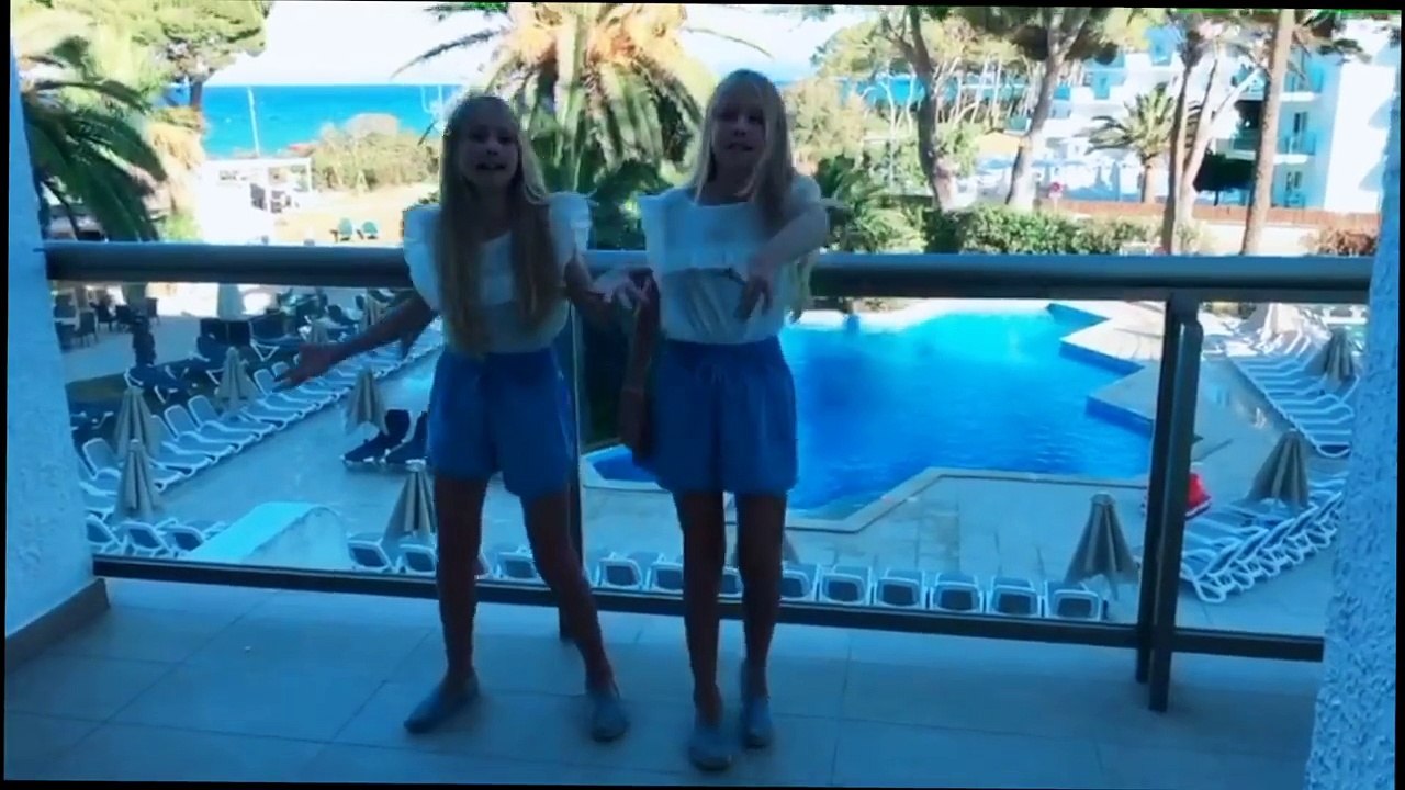 ALL OF OUR SHUFFLES! - izaandelle