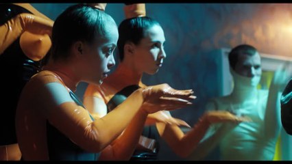 How To Talk To Girls At Parties (2018)