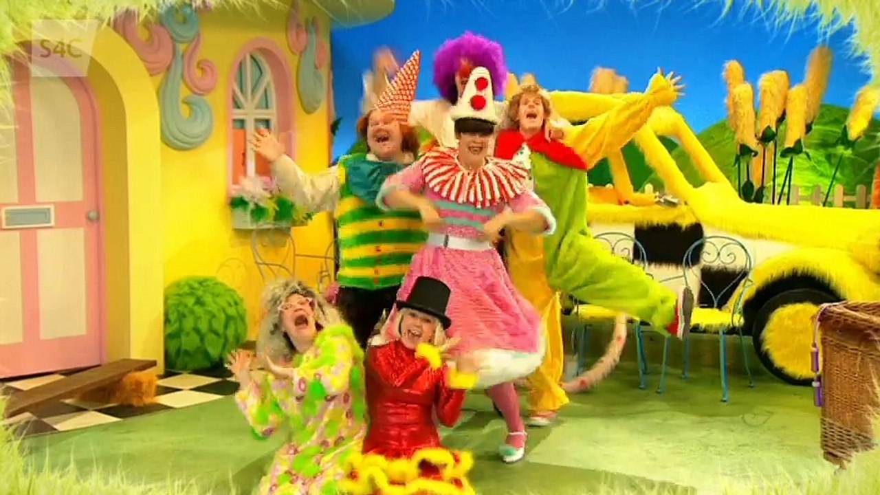 Bla Bla Blewog.s01e01.Y diwrnod y chwibanodd y chwib