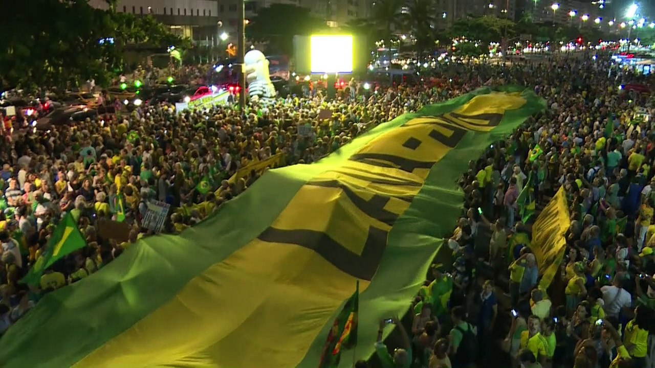 Ato pela 'mudança de rumo'