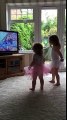 Danse en tutu : paf la claque dans la tête de sa petite soeur !