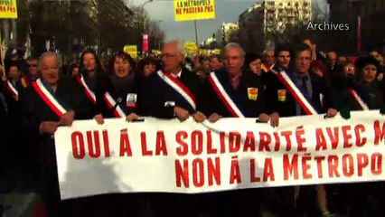 LA REVUE : La revue : Eric Le DIssès : Maire de Marignane