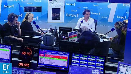Alain Juppé : "Macron, t'es foutu ! Les anar sont dans la rue !"