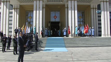 Cumhurbaşkanı Erdoğan, İran Cumhurbaşkanı Ruhani’yi Külliyede karşıladı