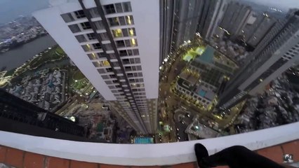 Rùng mình nhóm thanh niên quay clip mạo hiểm trên nóc nhà 38 tầng ở Sài Gòn