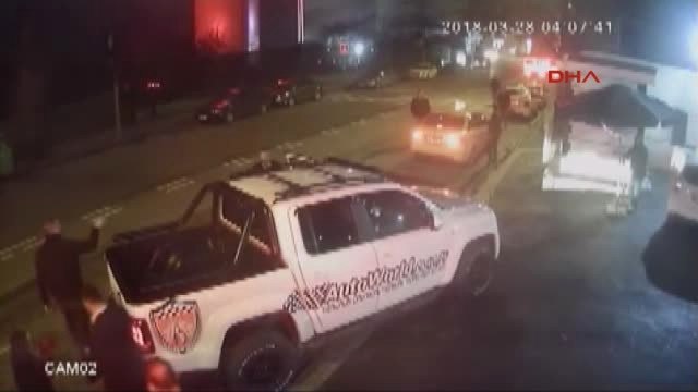 Ortaköy'de Gece Kulubü Önündeki Çatışma Kamerada