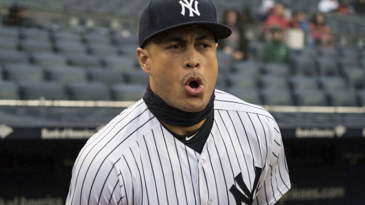 Giancarlo Stanton Welcomed With BOOs at NY Yankee Stadium After Worst Game Of HIs Career!