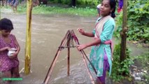 FIRST TIME BIHAR'S RECORDED FLOOD IT WAS DEADLY SHOCKED PEOPLE  LOST MANY LIVES AND HOMES  AND PEOPLE DURING TRAPING FISHES MUST WATCH