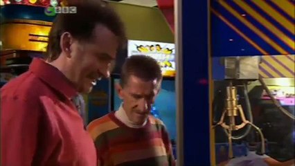 ChuckleVision - S14, E8: Mission Implausible