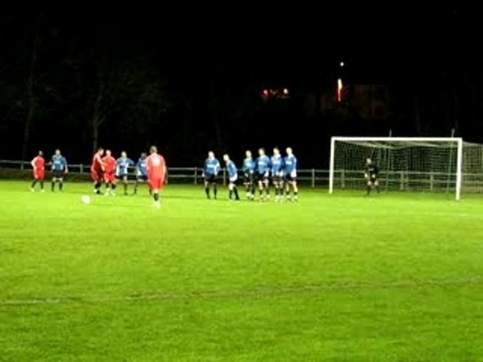 Coup-franc de Mathieu Giraud, parade du goal.