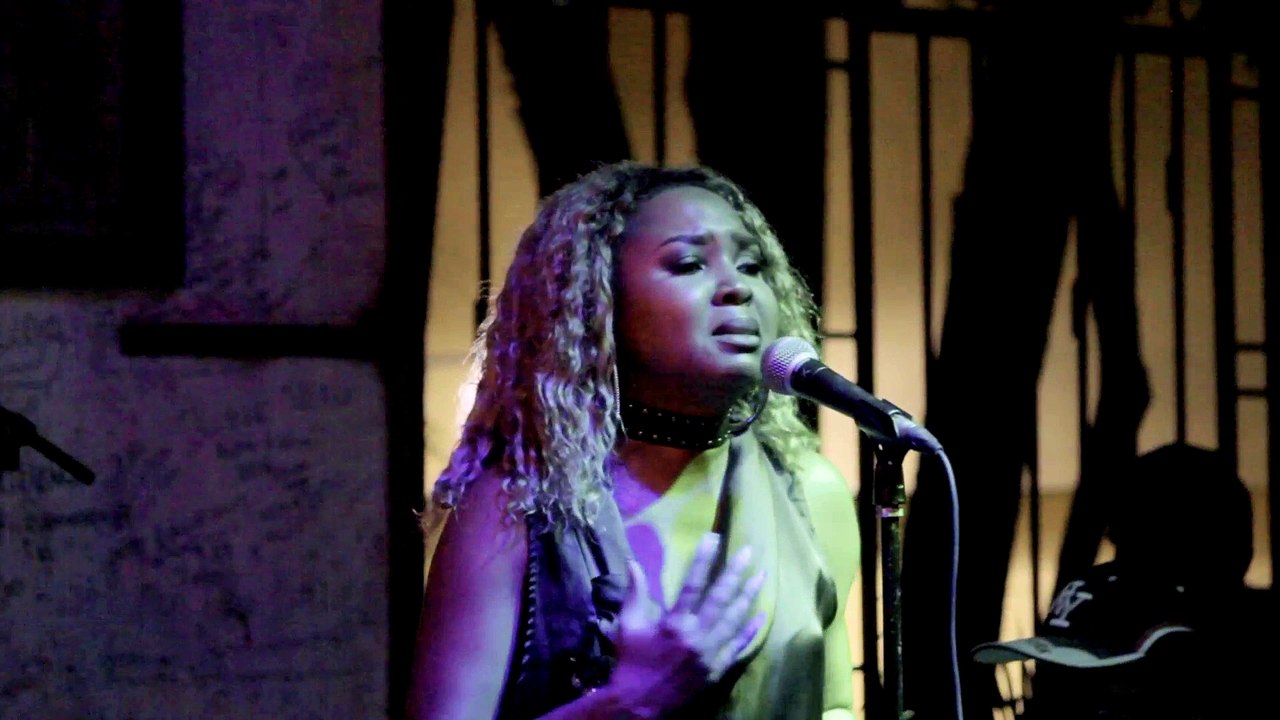 Rihanna - Love On The Brain - Live Cover - Miu Haiti