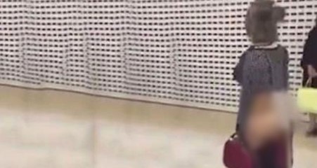 Havaalanına İç Çamaşırı ile Gelen Kadın Görenleri Şok Etti