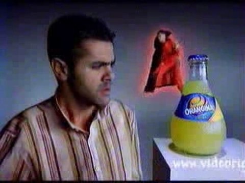 Jamel bois un orangina super estraordinaire ^^