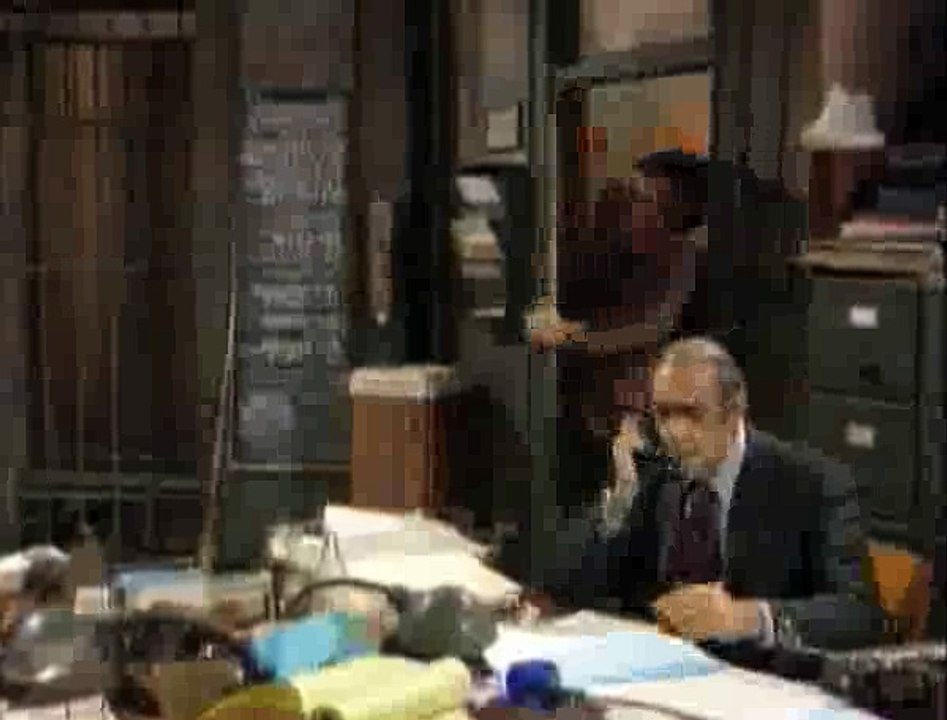 Barney Miller S01E09 Vigilante