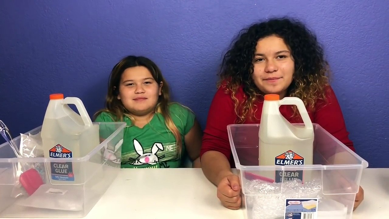 1 GALLON OF CLEAR FISH BOWL BEAD SLIME VS 1 GALLON OF RAINBOW FISH BOWL SLIME - MAKING GIANT SLIMES