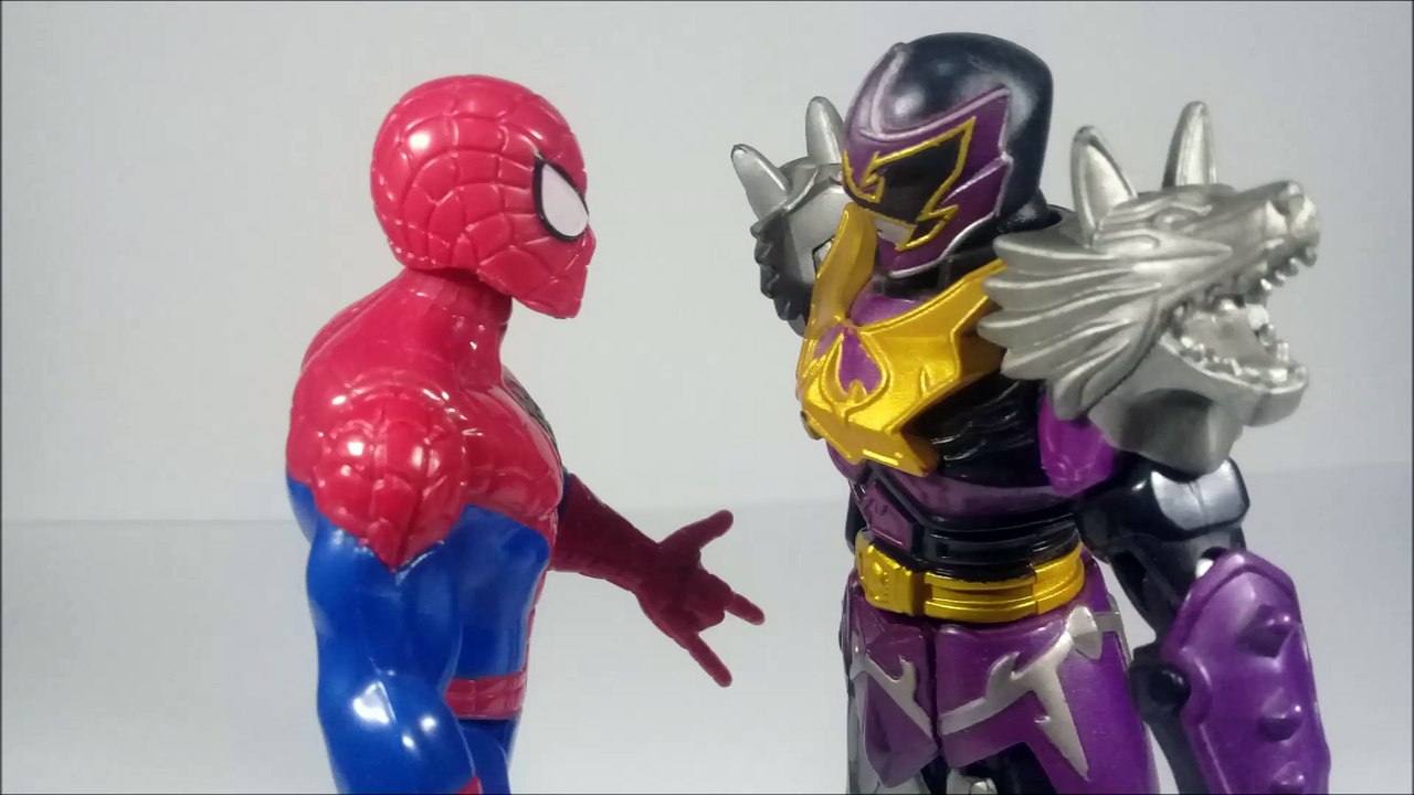 SPIDERMAN VS POWER RANGER MYSTIC FORCE KNIGHT WOLF - EPIC BATTLE | fastfoodTOYcollection