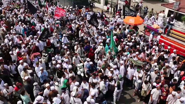 Endonezya’da ‘’İslam’a hakaret’’ protestosu - CAKARTA