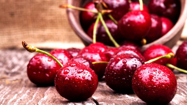 Sezonun İlk Kirazı Kilosu 150 Liradan Satıldı
