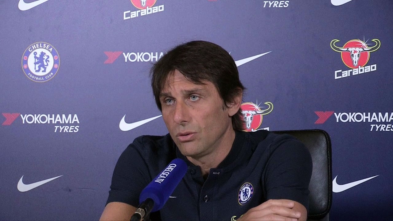 Conte denies Vialli's comments that he's "desperate to leave"