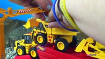 CAT Project Construction mighty machines jobsite Hot Wheels Mega Hauler Bulldozer Excavator Fron