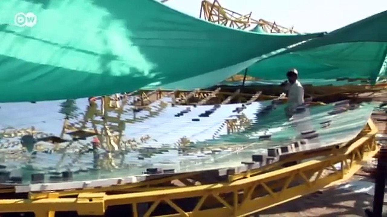 Campo de espejos parabólicos en India | Ideas globales