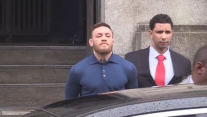 McGregor recibe cargos formales de agresión y conducta criminal por incidente