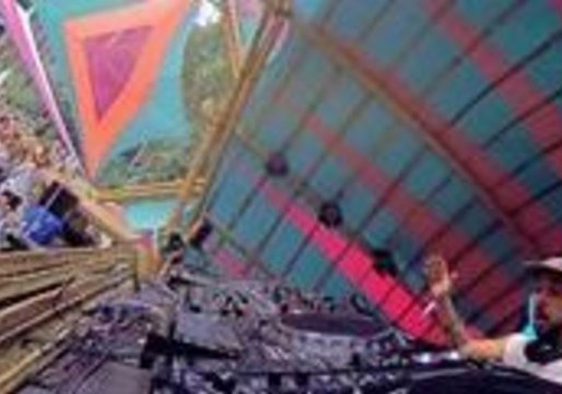 DJ's Turntables Fall on Festivalgoer in Byron Bay
