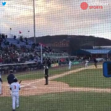 Tim Tebow goes yard on first pitch in Class AA