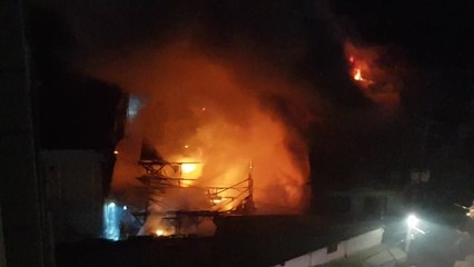 서울 서대문 서중시장 불...1명 연기 흡입 / YTN