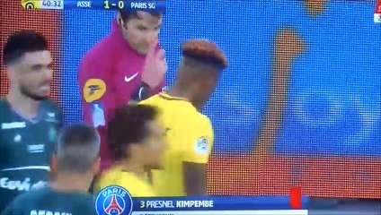 ASSE-PSG : Deuxième carton jaune de Kimpembe
