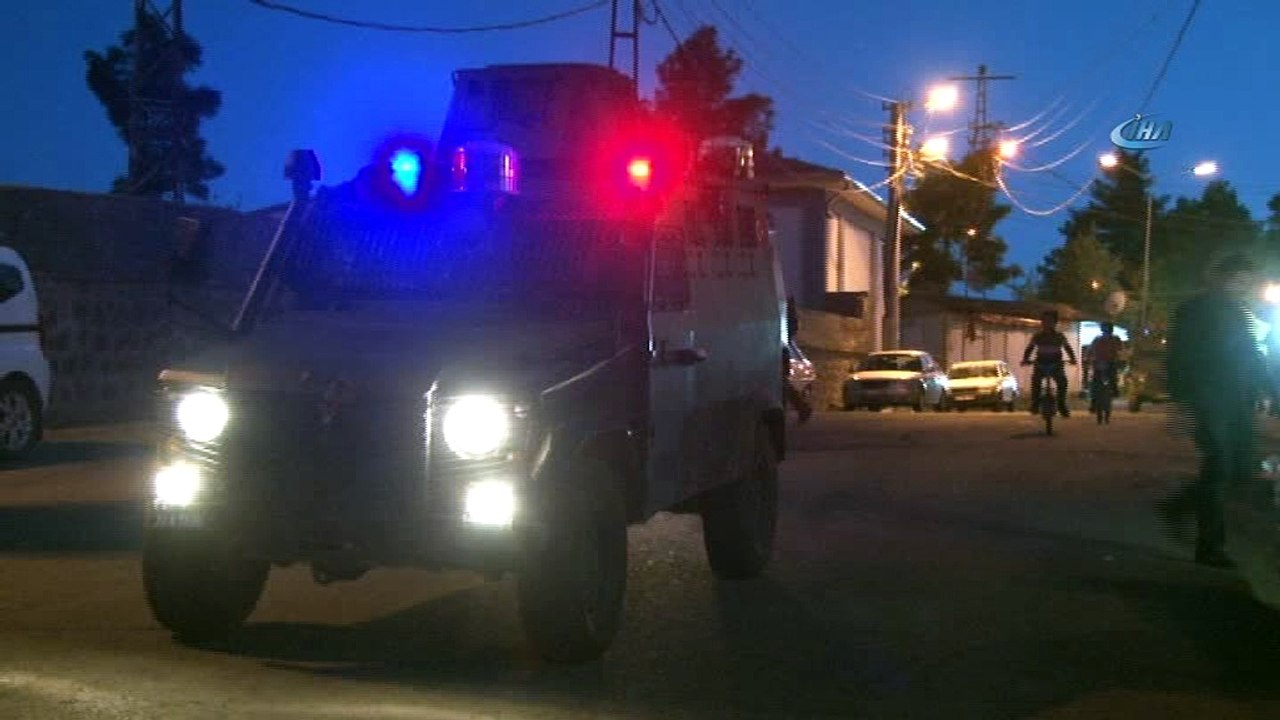 Polis girilmez denilen sokaklara girdi