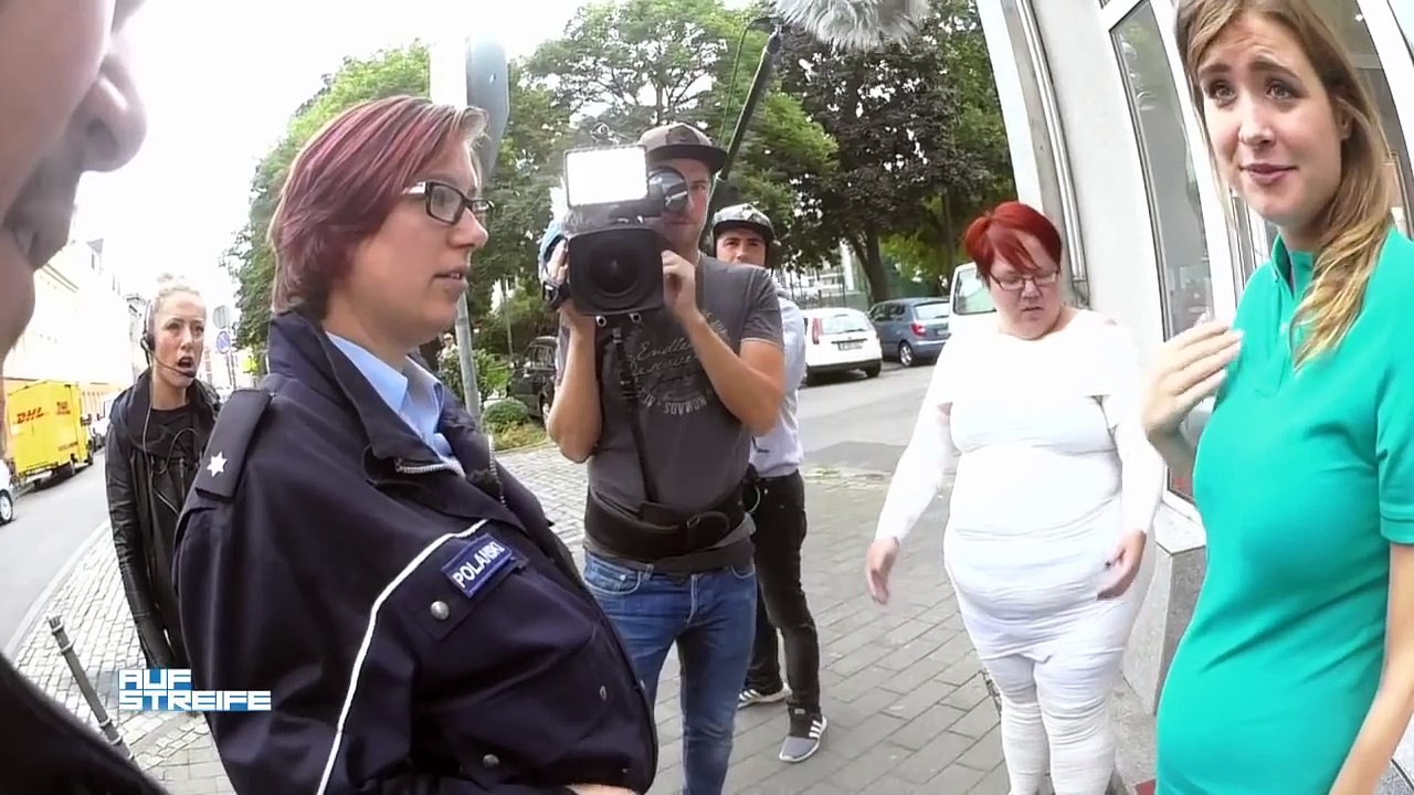 Paul Richter: Gefangen in der Bandagen-Falle! | Auf Streife | SAT.1 TV