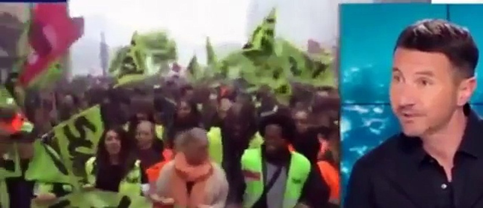 Besancenot menace Macron : "la rue va tout balayer"