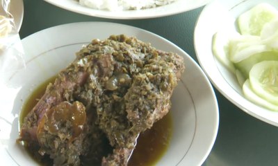Mencicipi “Sengatan” Kuliner Itiak Lado Mudo
