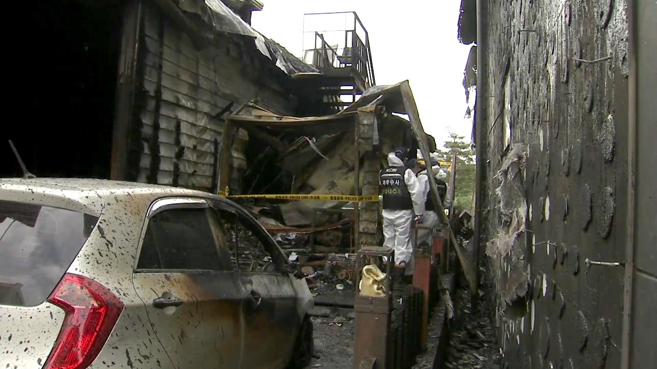 순천 상가건물 화재로 일가족 참변...4명 사상 / YTN