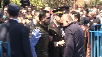 Hakkari şehidi son yolculuğuna uğurlanıyor