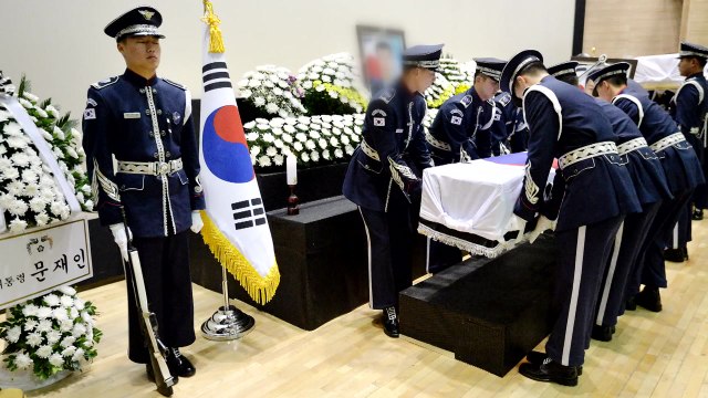F-15K 추락사고 순직 조종사 영결식 엄수 / YTN