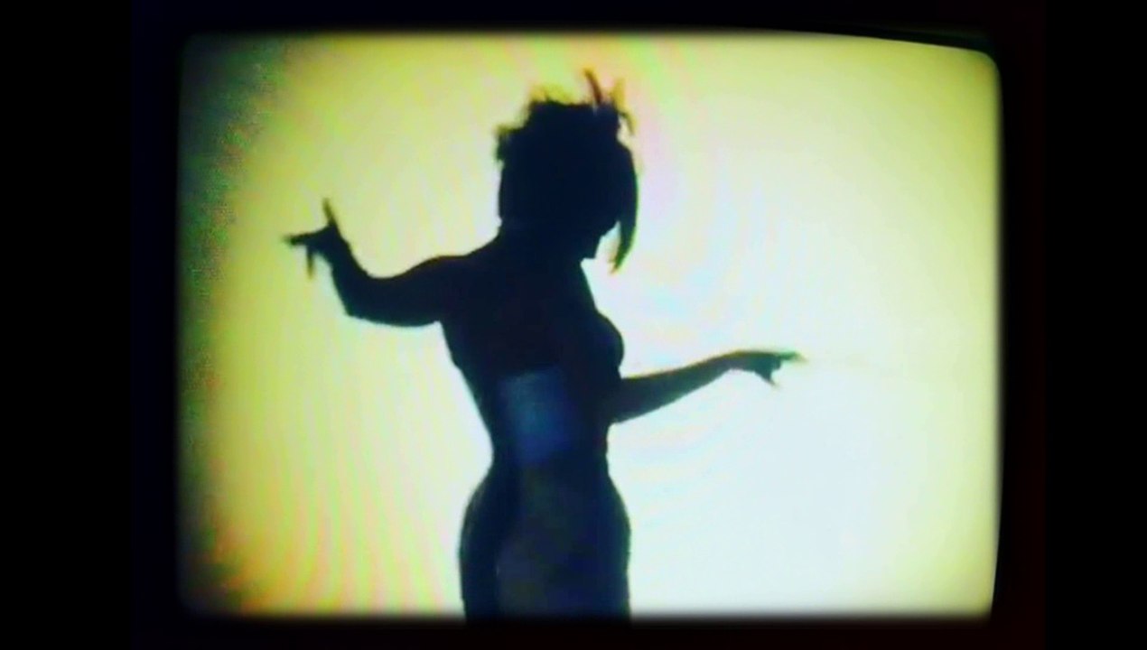 SIOUXSIE SIOUX – Siouxsie on the catwalk (Camden Town Hall, London, UK on 21 Sep 1999)