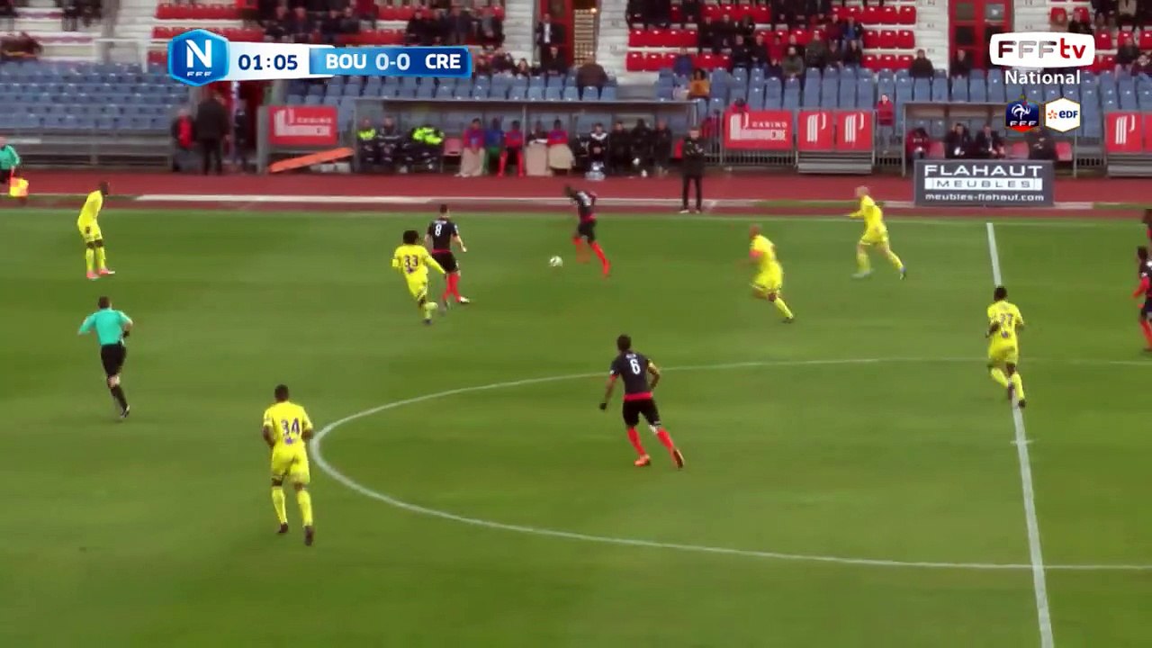 Ouverture du score de Boulogne!!! Suite à centre sur la droite le gardien de Créteil  loupe sa claquette et KONE ajuste une tête. 1-0 pour Boulogne!