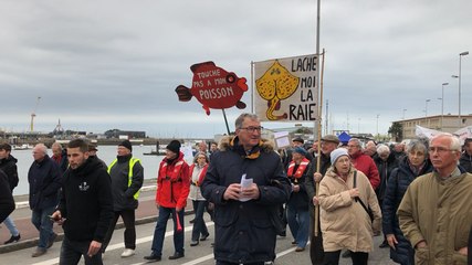 Pêche au bar : 700 manifestants en colère