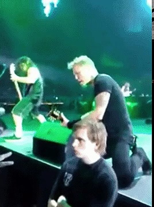 James Hetfield f***ks with security at Metallica show
