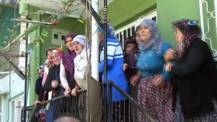 Üniversitedeki katliamda ölen dekan yardımcısı Mikail Yalçın toprağa verildi