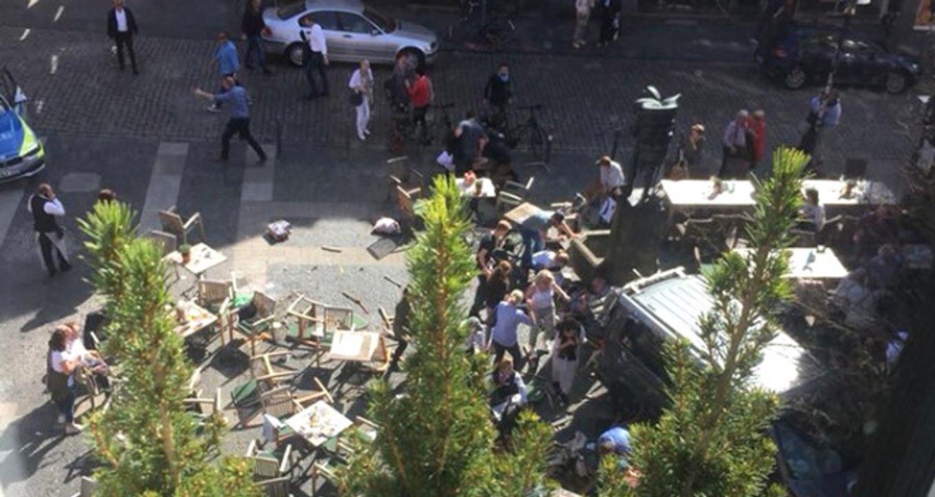 Almanya'nın Münster Kentinde Araç Kalabalığa Daldı: 4 Ölü, 30 Yaralı