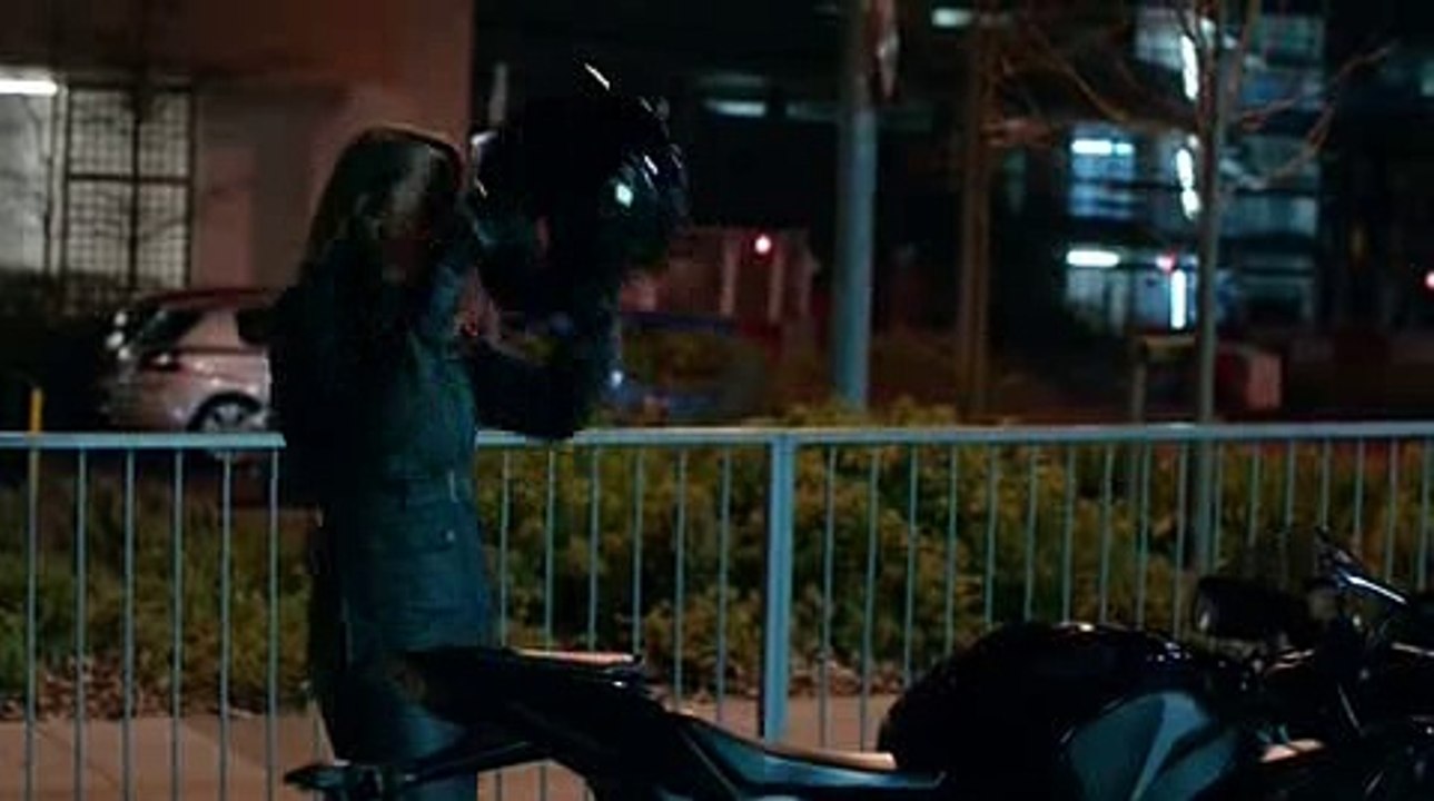 Actress Sienna Guillory in Motorcycle Gear, image size:1289x720