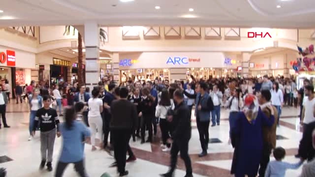 Gaziantep Burak Özçivit ve Kerem Bürsin'e Gaziantep'te Yoğun İlgi