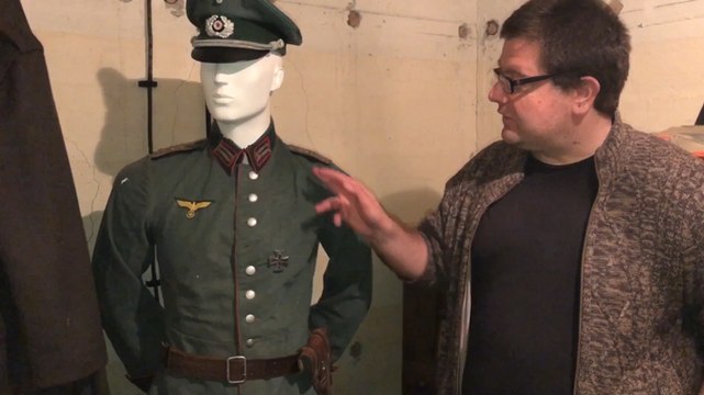 Des uniformes allemands de la Deuxième Guerre mondiale exposés